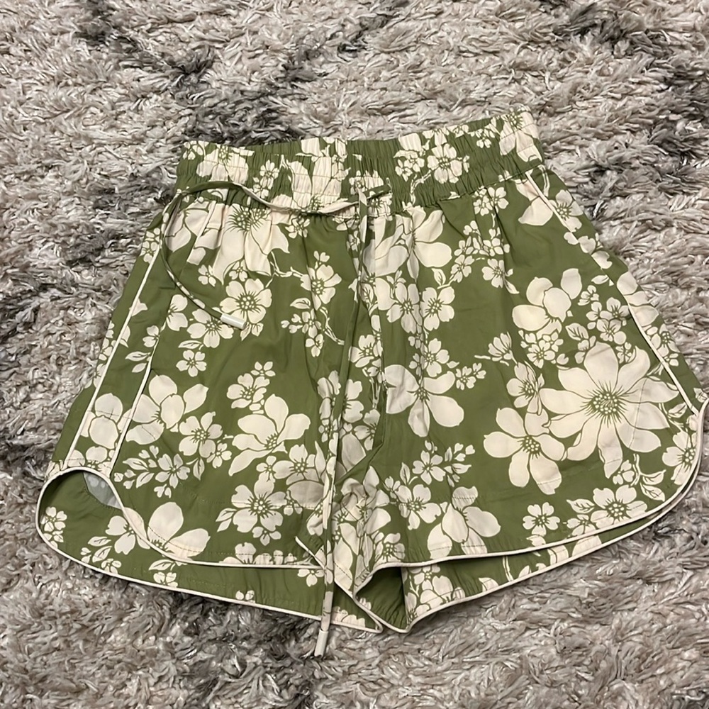 Alemais Leisa short. US size 0. Lime. Floral. New with tags.